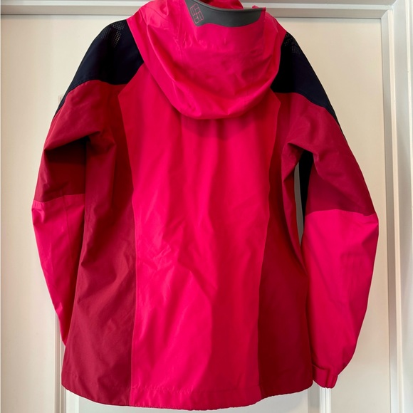 Size small Columbia rain coat. Like new condition. - Picture 2 of 2